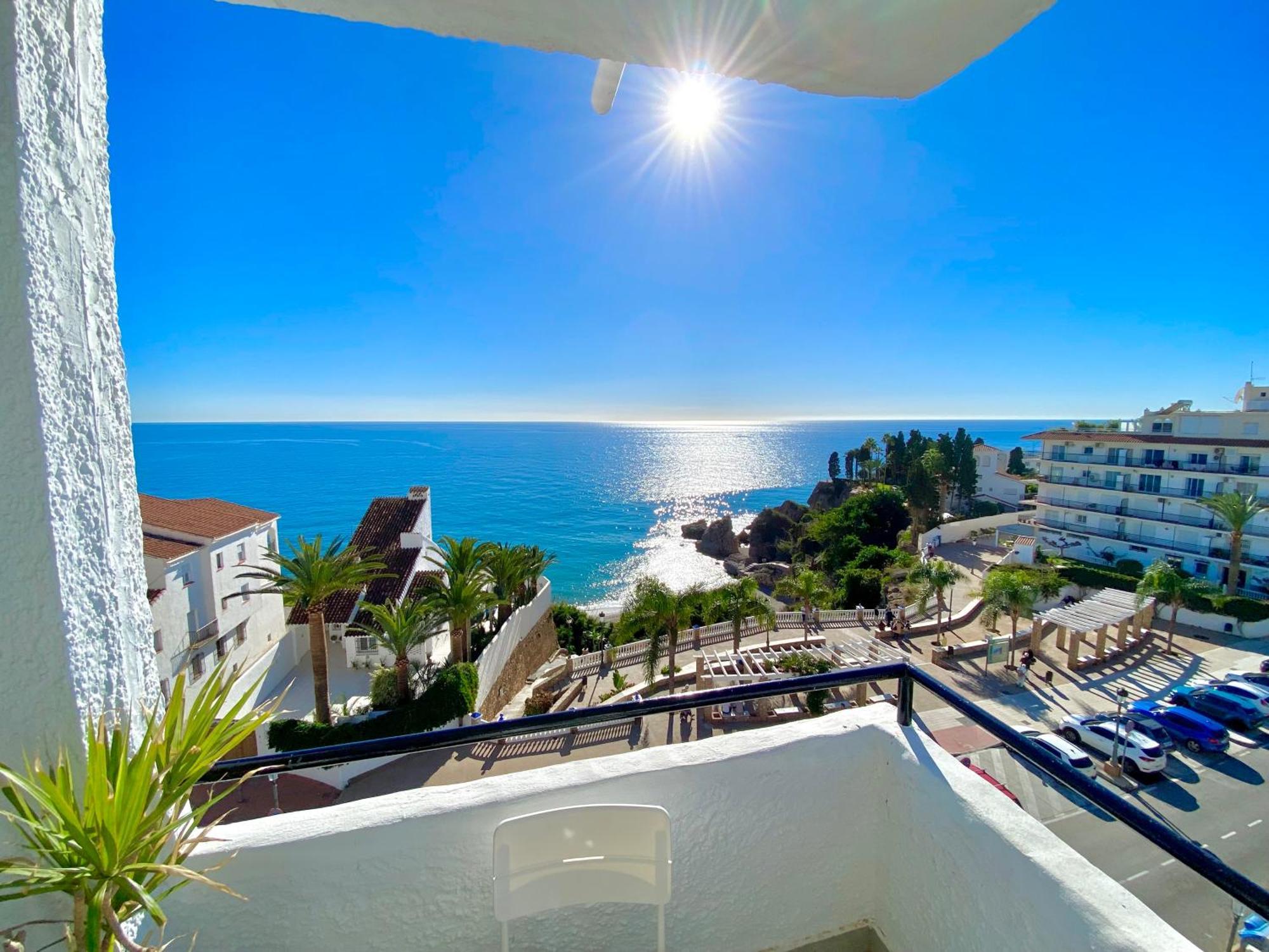 Modern Apartment Stunning Sea Views And Pool Nerja Dış mekan fotoğraf