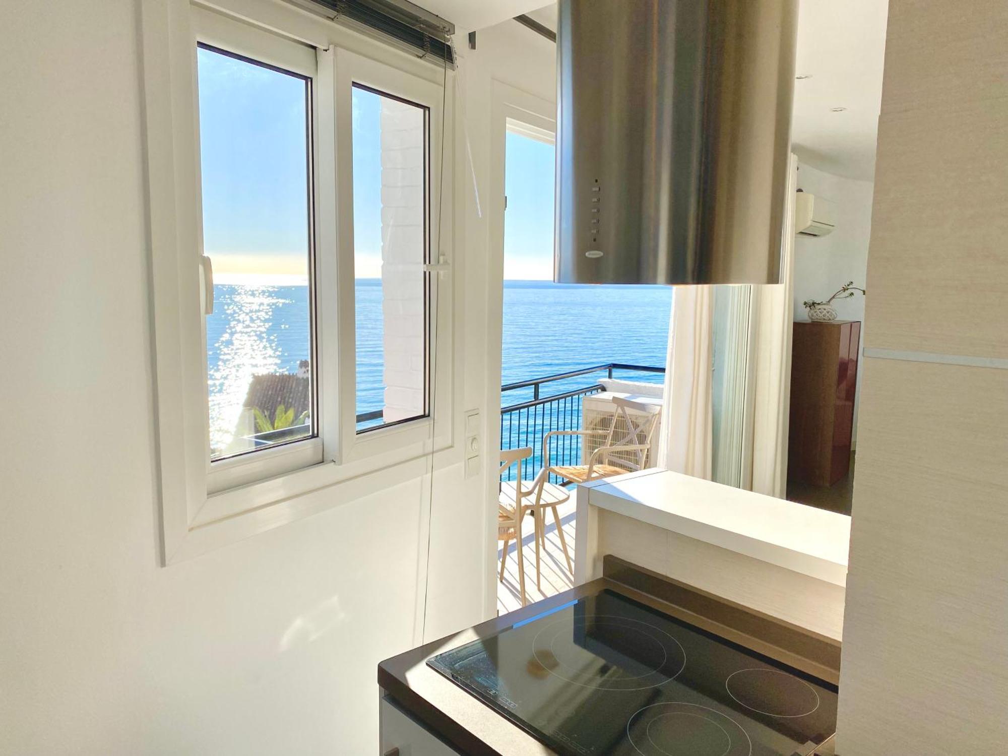 Modern Apartment Stunning Sea Views And Pool Nerja Dış mekan fotoğraf